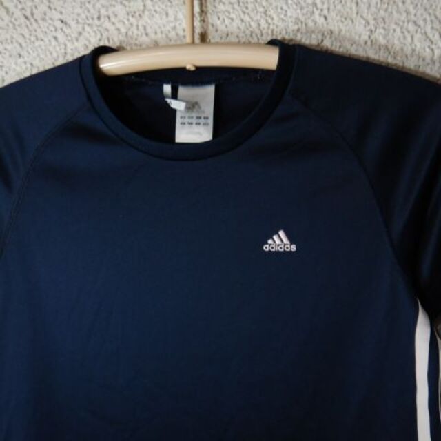 adidas(アディダス)の8316　アディダス　レディース　半袖　tシャツ　人気　スポーツ レディースのトップス(Tシャツ(半袖/袖なし))の商品写真