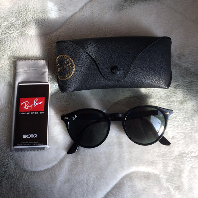 Ray-Ban(レイバン)の【シロ様専用】Ray-Ban サングラス レディースのファッション小物(サングラス/メガネ)の商品写真