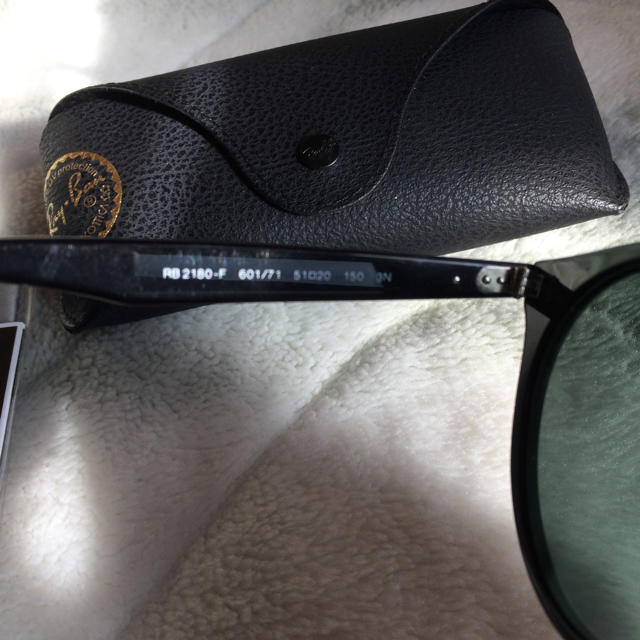 Ray-Ban(レイバン)の【シロ様専用】Ray-Ban サングラス レディースのファッション小物(サングラス/メガネ)の商品写真