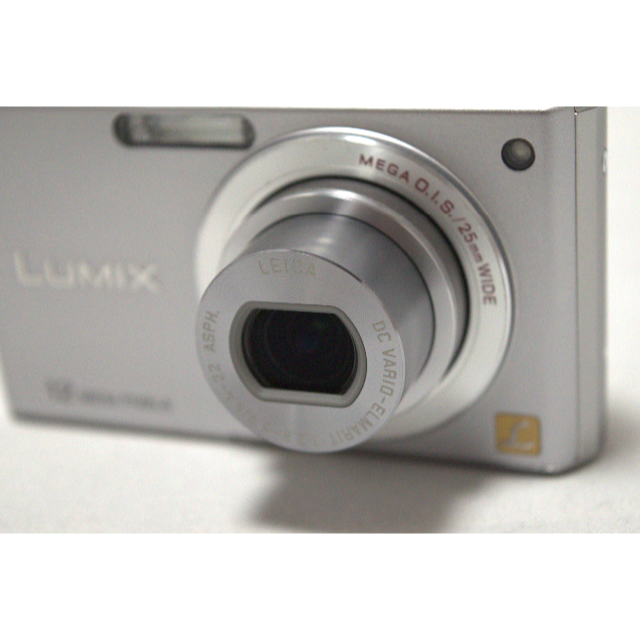 Panasonic(パナソニック)のPanasonic パナソニック デジタルカメラ LUMIX DMC-FX40 スマホ/家電/カメラのカメラ(コンパクトデジタルカメラ)の商品写真