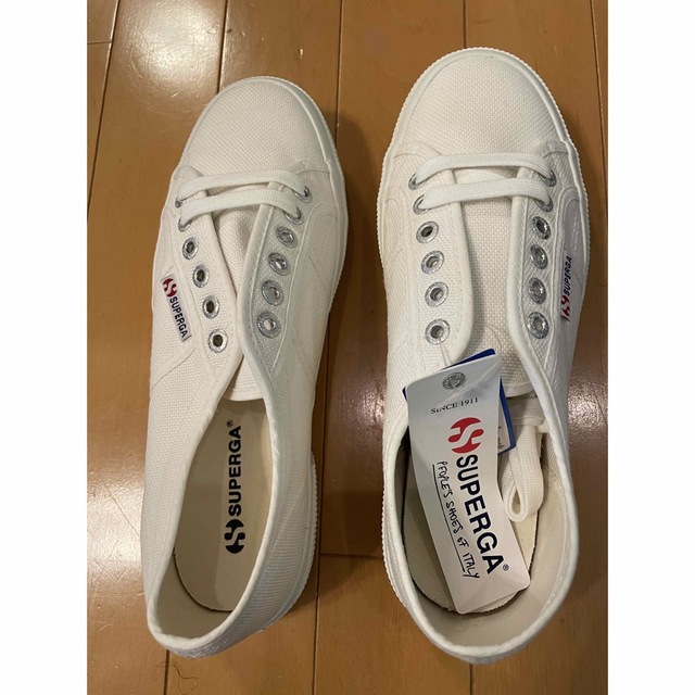 SUPERGA(スペルガ)のスペルガ　ホワイト　スニーカー メンズの靴/シューズ(スニーカー)の商品写真