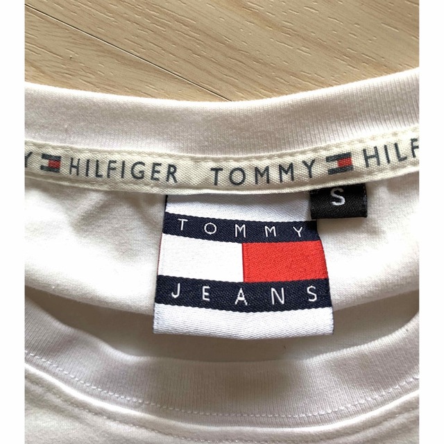 TOMMY HILFIGER(トミーヒルフィガー)のTOMMY HILFIGER Tシャツ レディースのトップス(Tシャツ(半袖/袖なし))の商品写真