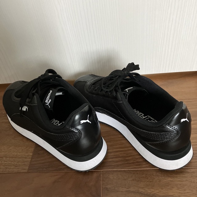 PUMA(プーマ)のPUMA スニーカー  SOFTFOAM 防水スプレー済 23.5  数回使用  レディースの靴/シューズ(スニーカー)の商品写真