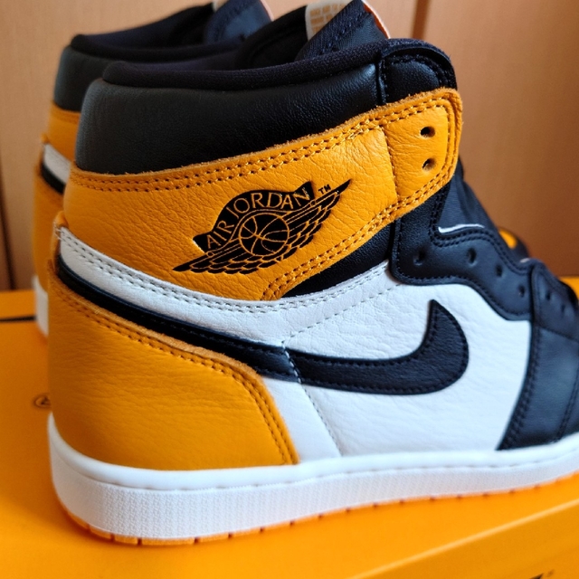 NIKE(ナイキ)のNIKE　AIRJORDAN1 High OG  TAXi メンズの靴/シューズ(スニーカー)の商品写真