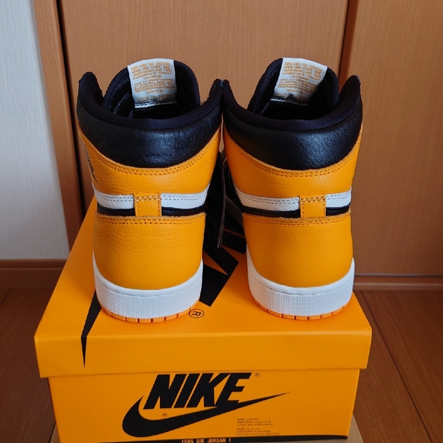 NIKE(ナイキ)のNIKE　AIRJORDAN1 High OG  TAXi メンズの靴/シューズ(スニーカー)の商品写真