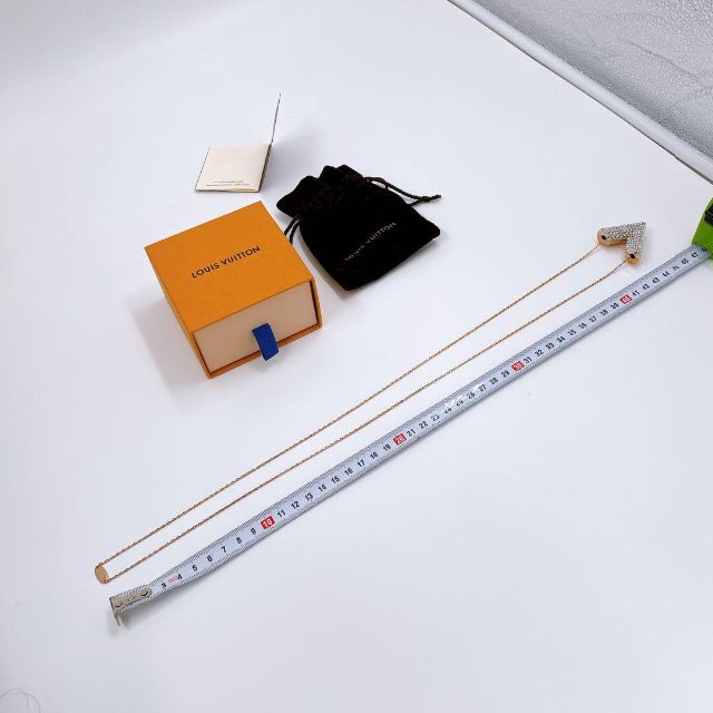 【正規品・美品】 ルイヴィトン M68156 エッセンシャルV ネックレス
