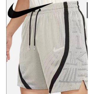 ナイキ(NIKE)のメンズ Dri-Fit トレーニングウェア バスケットボール  ショートパンツ (ショートパンツ)