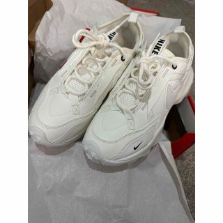 NIKE TC7900 OWHT 23.5cm 新品未使用　箱付き