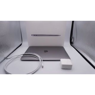 アップル(Apple)のM1搭載【2020】MacBook Air CPU8コア、GPU8コア (ノートPC)