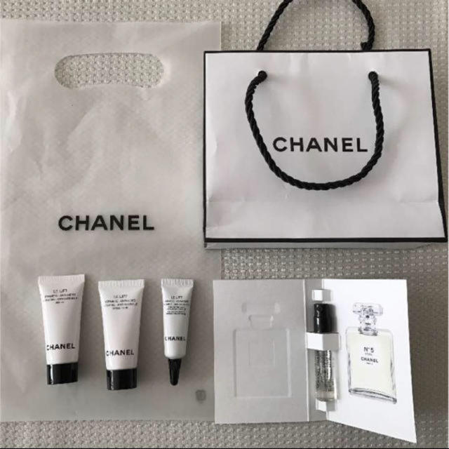 CHANEL(シャネル)のシャネル☆サンプルセット コスメ/美容の香水(香水(女性用))の商品写真