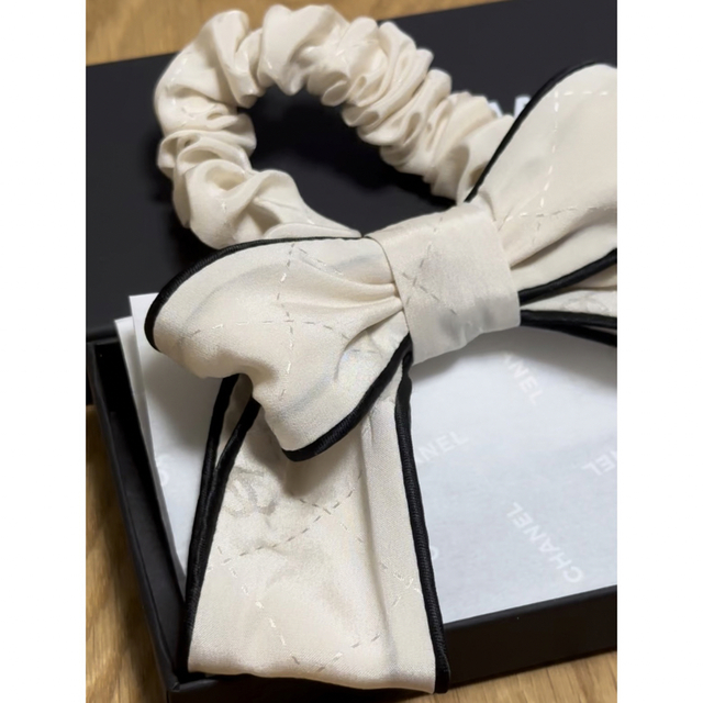 CHANEL - 【23C♪新品未使用♡】CHANEL シャネル シュシュの通販 by