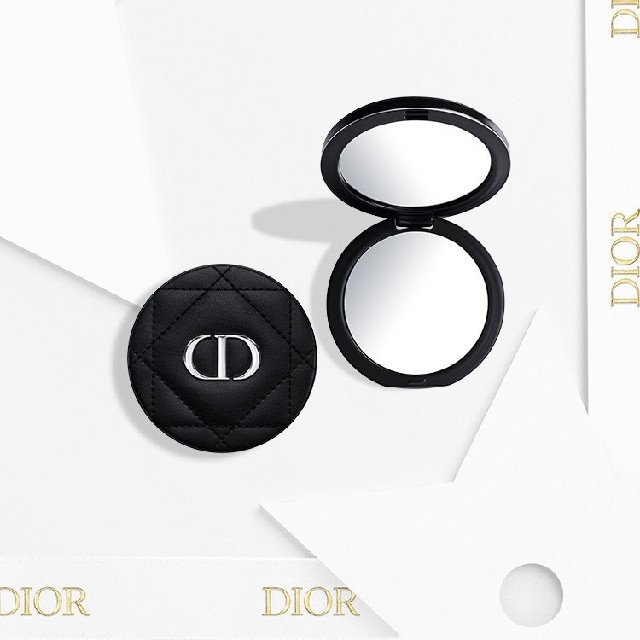 Christian Dior(クリスチャンディオール)のDiorコンパクトミラー（非売品/ノベルティ/新品未使用） エンタメ/ホビーのコレクション(ノベルティグッズ)の商品写真