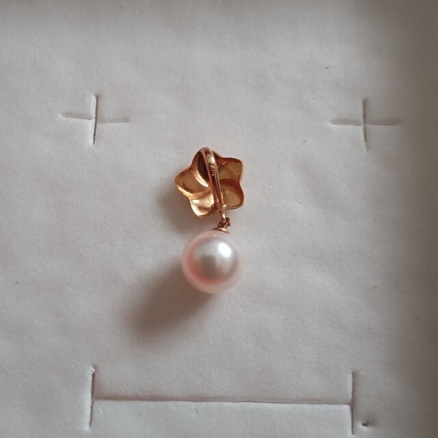 K18 ハワイアン プリメリア 真珠トップ レディースのアクセサリー(ネックレス)の商品写真