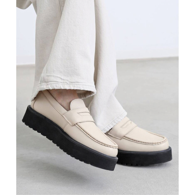 L'Appartement DEUXIEME CLASSE(アパルトモンドゥーズィエムクラス)の新品【CAMINANDO/カミナンド】PLATFORM LOAFERS ホワイト レディースの靴/シューズ(ローファー/革靴)の商品写真