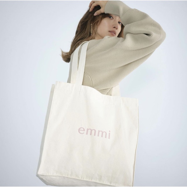 emmi(エミ)のemmi ノベルティ　バッグ レディースのバッグ(トートバッグ)の商品写真