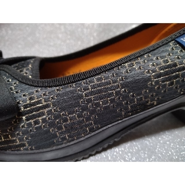 キサスポーツ／KISSA SPOPT　ローヒールシューズ　黒✕金　24.0cm レディースの靴/シューズ(ハイヒール/パンプス)の商品写真