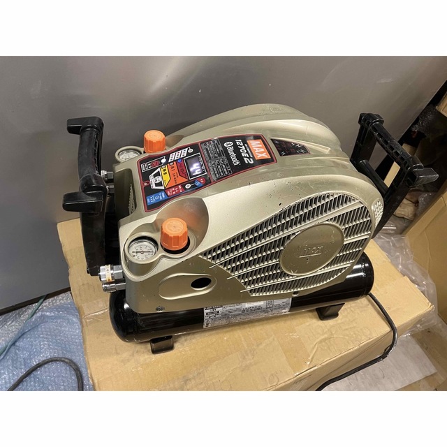 海外限定】 良品 低騒音マックス☆高圧専用AK-HH1270E2エア