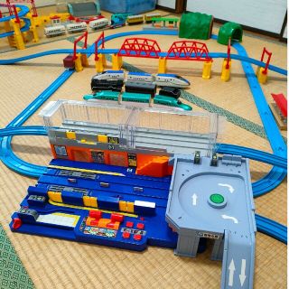 Takara Tomy - プラレール 大量 まとめて レール 車両 情景の通販 by