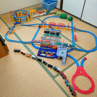 タカラトミー(Takara Tomy)のプラレール　大量　まとめて　レール　車両　情景(電車のおもちゃ/車)