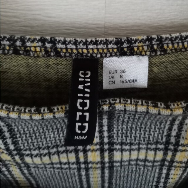 H&M(エイチアンドエム)のジャンパースカート レディースのワンピース(ひざ丈ワンピース)の商品写真