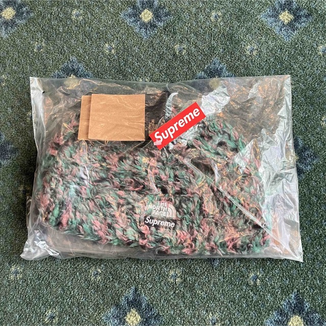 Supreme(シュプリーム)のSupreme × TNF High Pile Fleece Beanie メンズの帽子(ニット帽/ビーニー)の商品写真