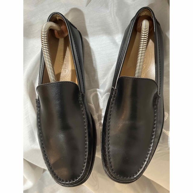 TOD'S(トッズ)のmen's 靴　Tod's   ６　カッター　黒　中古 メンズの靴/シューズ(スリッポン/モカシン)の商品写真