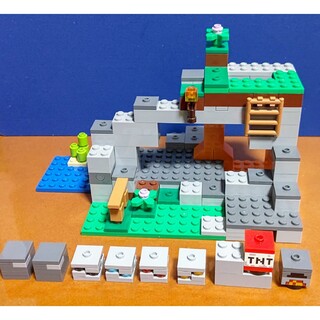 レゴ(Lego)のレゴ★マイクラ ゾンビの洞窟（ジオラマ＆アイテムのみ）美品 人気 激レア(その他)