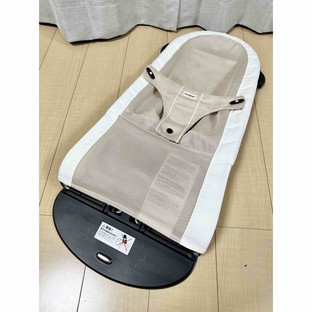 BABYBJORN(ベビービョルン)のBABYBJORN ベビービョルン バウンサー メッシュ ベージュ キッズ/ベビー/マタニティの寝具/家具(その他)の商品写真