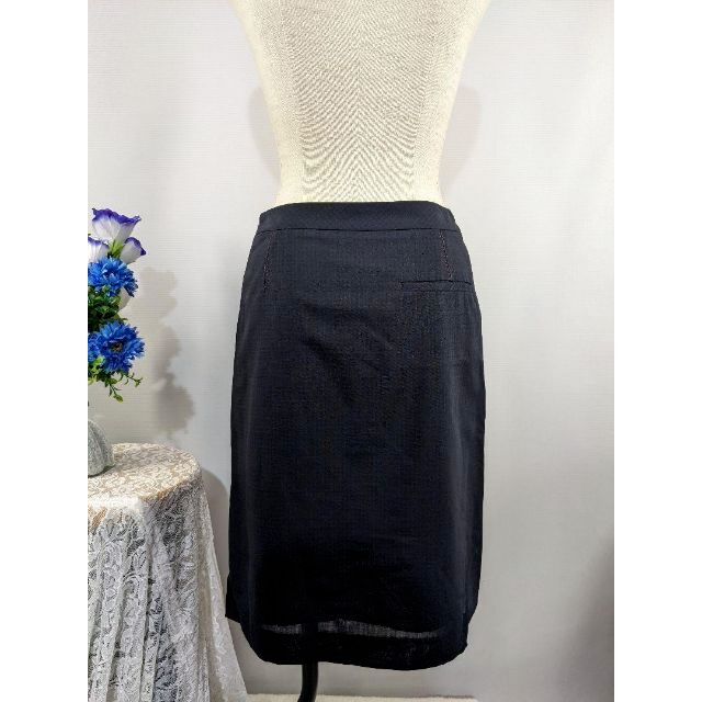 Paul Smith(ポールスミス)の103Paul Smith　極美品ひざ丈スカート　ウール100%　黒系　Mサイズ レディースのスカート(ひざ丈スカート)の商品写真