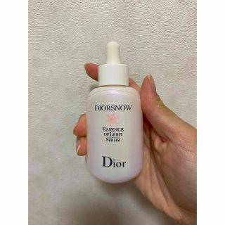 ディオール(Dior)の【本日限定価格！】ディオール スノー エッセンス オブ ライト　美容液(美容液)