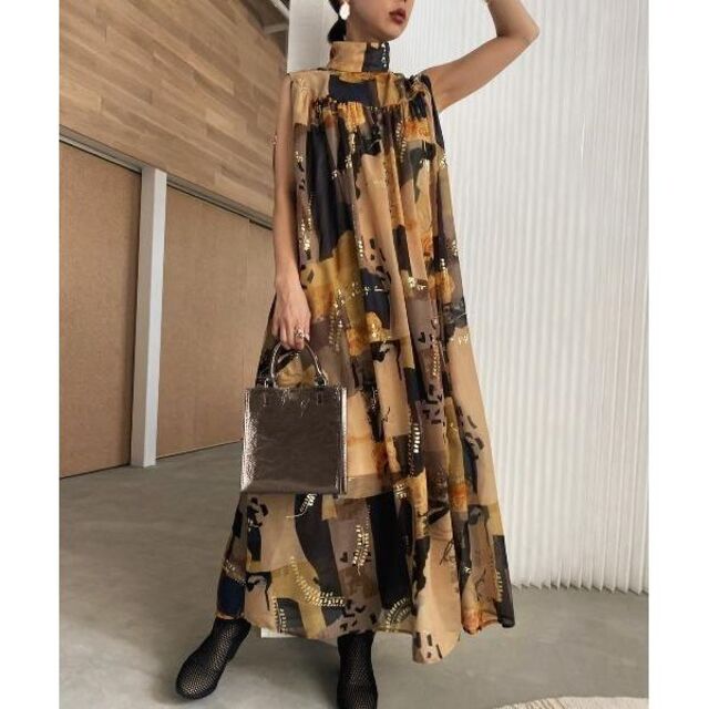 Ameri VINTAGE(アメリヴィンテージ)の新品 AMERI EMILIE GATHER DRESS 正規品 レディースのワンピース(ロングワンピース/マキシワンピース)の商品写真