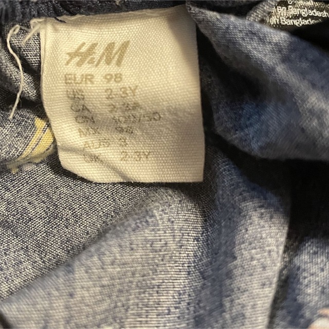 H&M(エイチアンドエム)のH&M 短パン　2、3歳用 キッズ/ベビー/マタニティのキッズ服男の子用(90cm~)(パンツ/スパッツ)の商品写真
