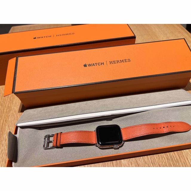 Hermes(エルメス)のHERMES Apple Watch series5 メンズの時計(腕時計(デジタル))の商品写真