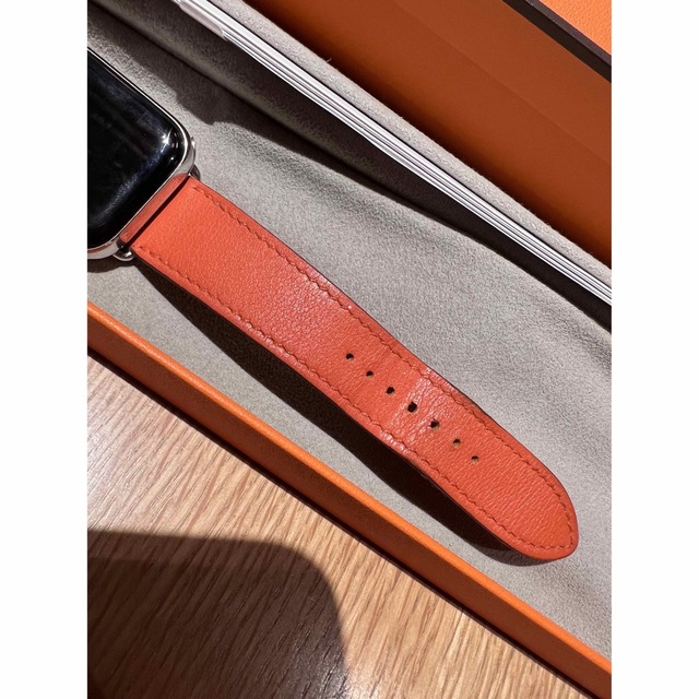 Hermes(エルメス)のHERMES Apple Watch series5 メンズの時計(腕時計(デジタル))の商品写真