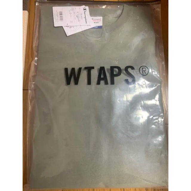 W)taps(ダブルタップス)のWTAPS × CHAMPION チャンピオン  スウェット オリーブ メンズのトップス(スウェット)の商品写真