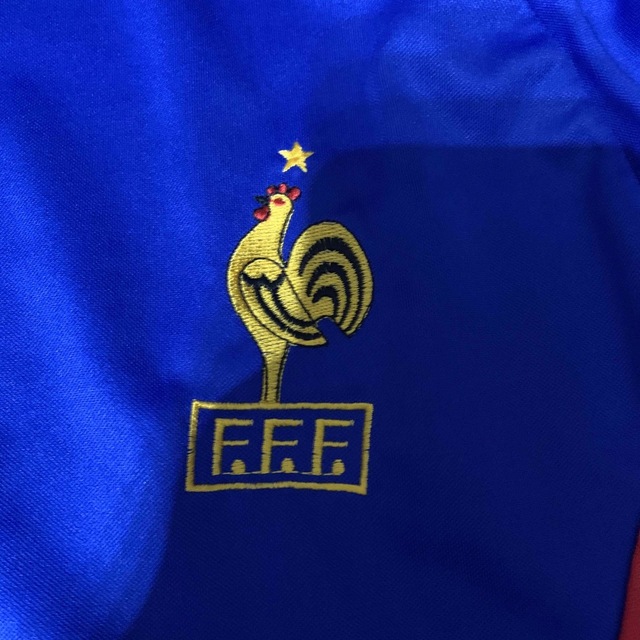 【早い者勝ち】フランス代表　レプリカユニフォーム スポーツ/アウトドアのサッカー/フットサル(ウェア)の商品写真