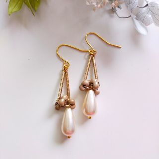 NEW✿ドロップパール×チェコファルファーレのピアス(ピアス)