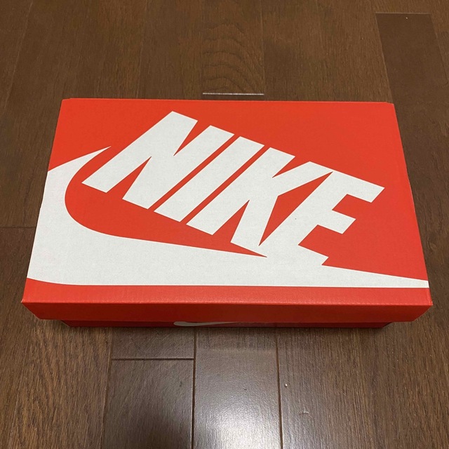 NIKE(ナイキ)の【空箱】NIKE ナイキ 箱のみ 赤箱 レディースの靴/シューズ(スニーカー)の商品写真