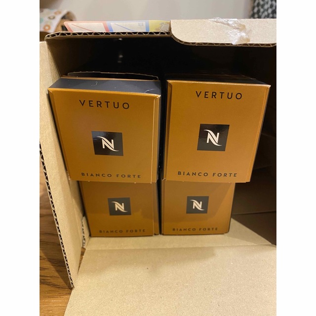 NESPRESSO(ネスプレッソ)のネスプレッソ  ヴァーチュオ　ビアンコ　フォルテ　フォーミルク 食品/飲料/酒の飲料(コーヒー)の商品写真