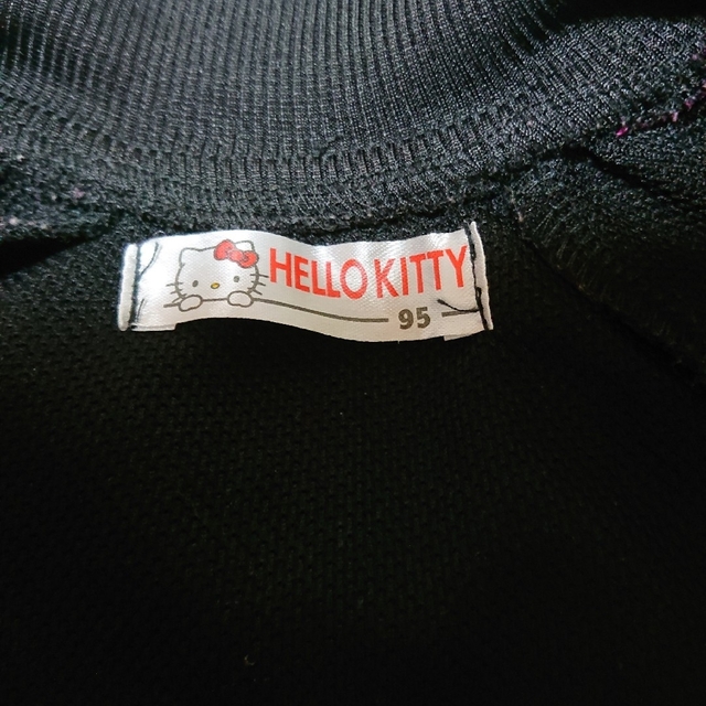 サンリオ(サンリオ)のHELLO KITTY ジャージ上下 キッズ/ベビー/マタニティのキッズ服女の子用(90cm~)(ジャケット/上着)の商品写真