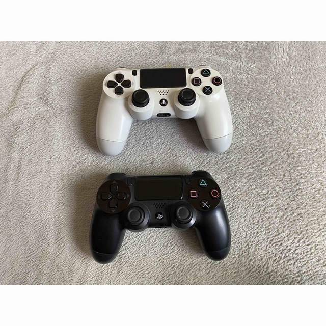 SONY(ソニー)のSONY PlayStation4 本体 CUH-1200AB01 エンタメ/ホビーのゲームソフト/ゲーム機本体(家庭用ゲーム機本体)の商品写真