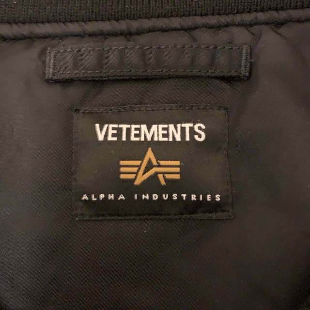 VETEMENTS(ヴェトモン)のVETEMENTS×ALPHA　Revesible Bomber Jacket メンズのジャケット/アウター(フライトジャケット)の商品写真