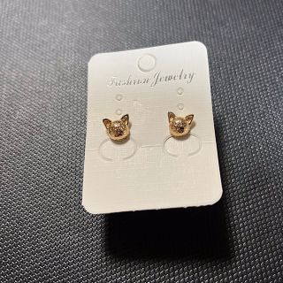 ネコのピアス　ゴールド(ピアス)