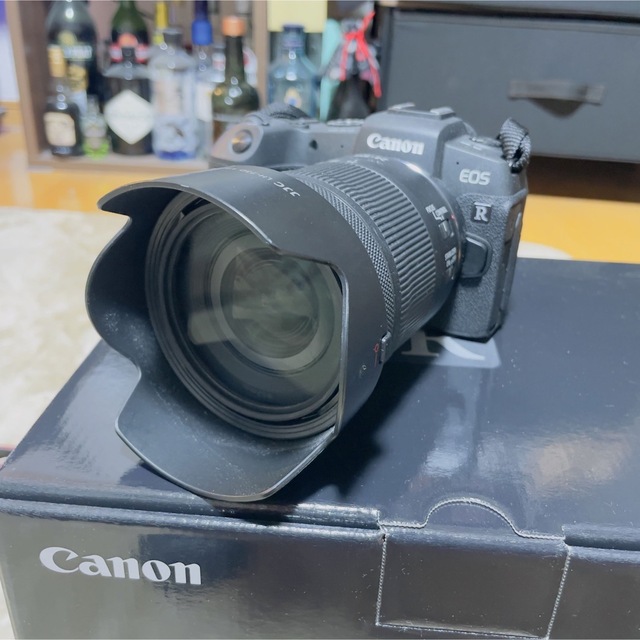 Canon(キヤノン)のCanon EOS RP RF24-105 IS STM レンズキット　美品 スマホ/家電/カメラのカメラ(ミラーレス一眼)の商品写真