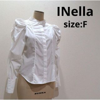 イネラ INella フォルムギャザースリーブ ブラウス シャーリング ホワイト(シャツ/ブラウス(長袖/七分))