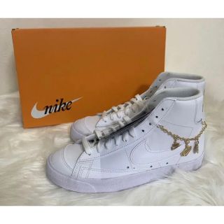 ナイキ(NIKE)のNIKE lx(スニーカー)