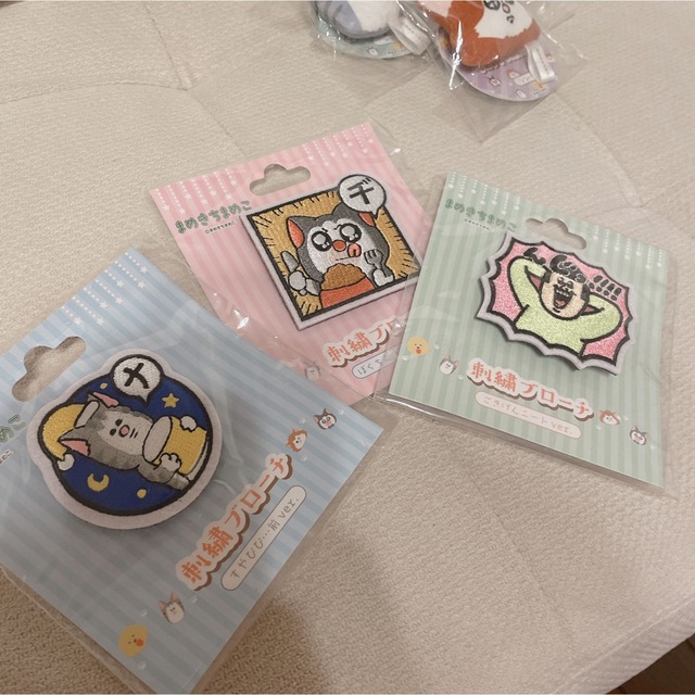 まめきちまめこ　刺繍ブローチ♡ちんまりマスコット エンタメ/ホビーのおもちゃ/ぬいぐるみ(キャラクターグッズ)の商品写真