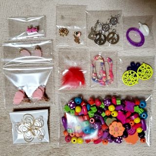 ウッドビーズ　パーツ　チャーム　アクセサリー　レジン　素材　木　ハンドメイド(各種パーツ)