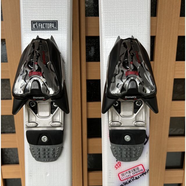 SALOMON(サロモン)のSalomon Thruster 161cm フリースタイル オールマウンテン スポーツ/アウトドアのスキー(板)の商品写真