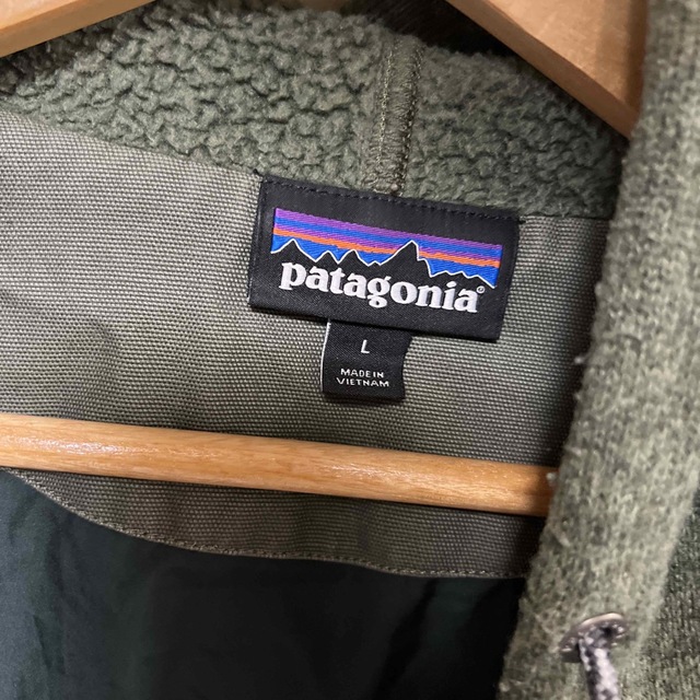 patagonia(パタゴニア)のパタゴニア メンズ ベター セーター ハイブリッド フーディ　L  カーキ メンズのトップス(パーカー)の商品写真